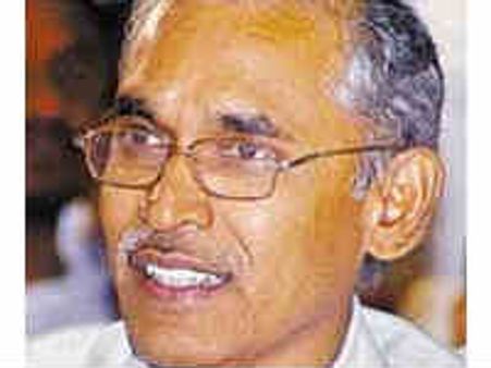 దీక్ష విరమించబోనంటూ మొండికేస్తున్న సిపిఎం నేత రాఘవులు