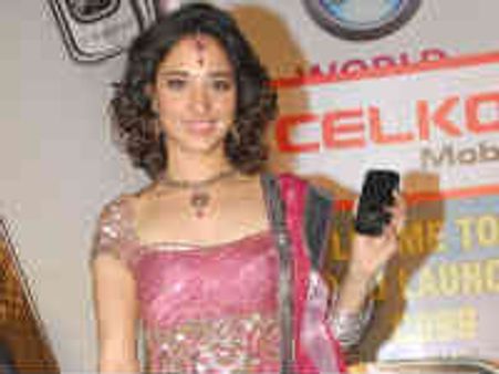 డ్యూయల్‌ సిమ్‌తో కూడిన 3జీ మొబైల్‌ 'సీ 999'