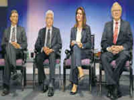 పేదల కోసం సంపదలో కొంత మొత్తాం వెచ్చించండి: బఫెట్-గేట్స్