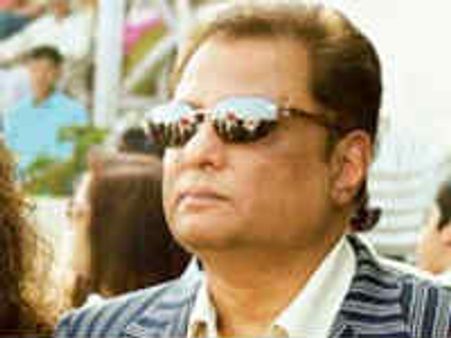 ఎపి మాజీ సిఎం, రాజకీయాల్లోకి వచ్చిన టాప్‌హీరోతో హసన్ అలీకి లింకులు?