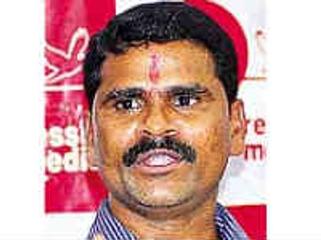 టిఆర్ఎస్ నేత సాంబశివుడు హత్య కేసులో 4గురు లొంగుబాటు