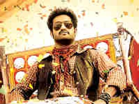 జూ ఎన్టీఆర్ శక్తి సినిమాపై రగడ: దృశ్యాలు తొలగించాలని డిమాండ్