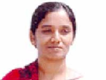 ఓఎస్డీ కార్యాలయం ముందు పరిటాల సునీత ఆందోళన