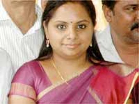 శ్రీకృష్ణది చండాలమైన నివేదిక, సభ్యులంతా అవినీతిపరులే: కవిత