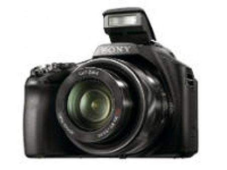 వన్ ఇండియా పాఠకుల కోసం Sony HX100V కెమెరా రివ్యూ