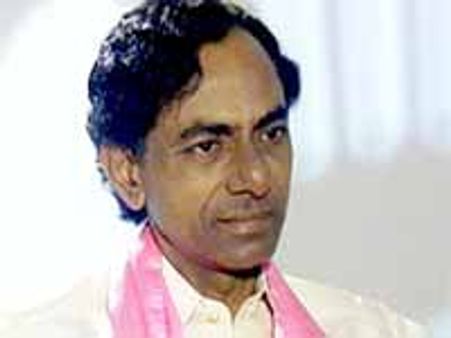 తెలంగాణ సాధన కోసం చండీయాగం: ప్రారంభించిన టిఆర్ఎస్ అధినేత కెసిఆర్