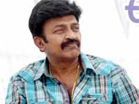 జగన్‌కు హీరో రాజశేఖర్ దూరమే