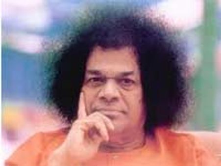 క్షీణిస్తున్న సత్య సాయిబాబా ఆరోగ్యం, ఊపందకున్న వారసత్వ పోరు