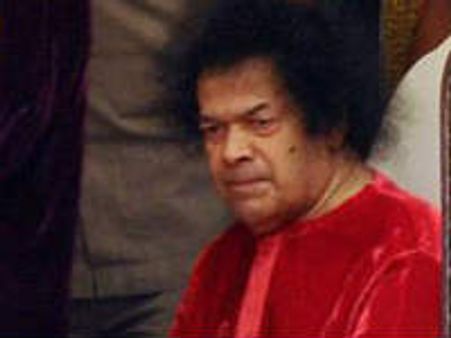 సత్య సాయి ఆశీస్సులతో కార్యక్రమాలు కొనసాగిస్తాం: రత్నాకర్