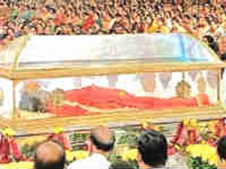 శవపేటికకు మేం ఆర్డర్డివ్వలేదు, ఓ భక్తుడు ఆర్డరిచ్చాడు: ట్రస్టు