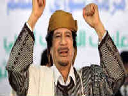 గడాఫీ ఇంటిపై వైమానిక దాడి: నియంత సేఫ్, కుమారుడు, మనవళ్లు మృతి