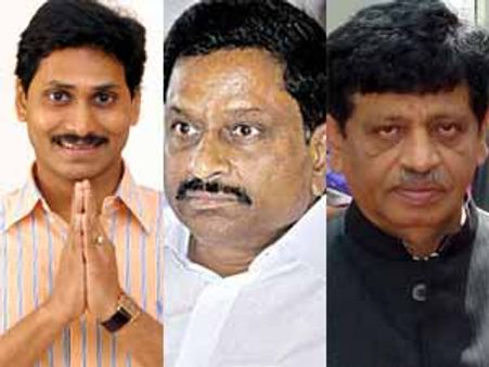 కడప లోకసభ ఉప ఎన్నిక ఏకపక్షమా, త్రిముఖమా?