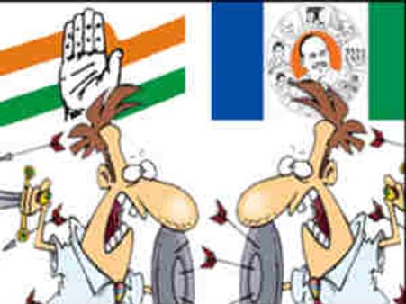 కాంగ్రెసు, జగన్ వర్గాల మధ్య రాళ్ల వర్షం: సిద్దారెడ్డిగారిపల్లెలో పరిస్థితి ఉద్రిక్తం