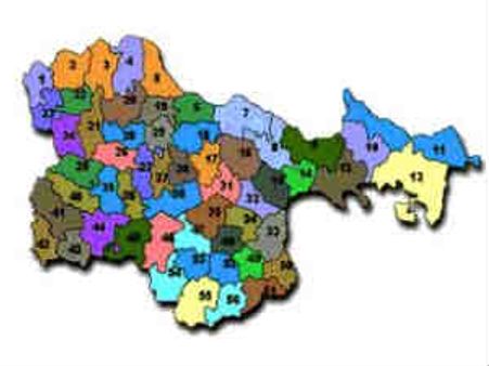 సిఎం క్యాంపు కార్యాలయం ముందు యువతి ఆత్మహత్యాయత్నం