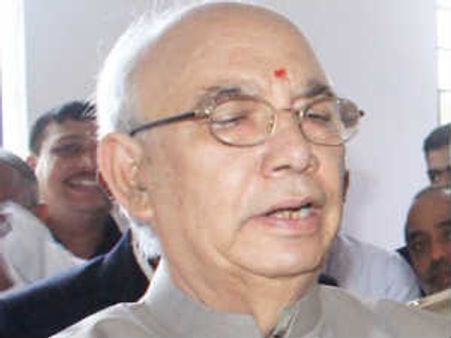 రాష్ట్రపతి పాలనకు నో చెప్పనున్న కేంద్రం: కర్నాటకపై వెనుకడుగు!