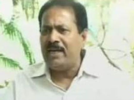 వెనక్కి తగ్గిన వేణుగోపాలాచారి, పార్టీ అధినేత చంద్రబాబుతో భేటీ