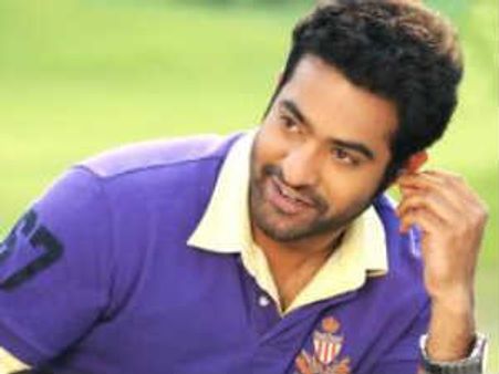 జూ ఎన్టీఆర్‌కు చంద్రబాబు చెక్?