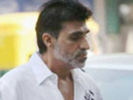 సినీ యుగ్ ఫిల్మ్ డైరెక్టర్ కరీం మొరానీకి బెయిల్ నిరాకరణ