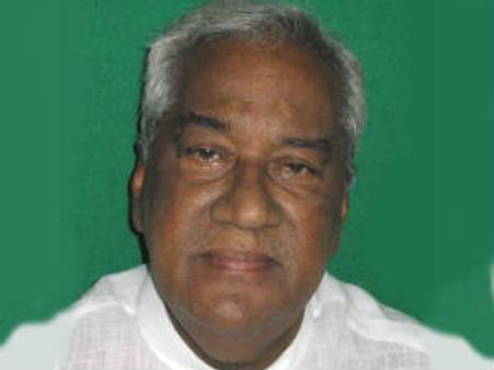 సిఎం కిరణ్‌ కుమార్ రెడ్డి తీరుపై మాజీ సిఎం నేదురుమల్లి అసంతృప్తి