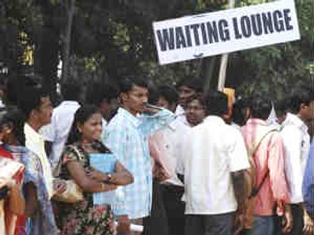 మహిళా ఐటీ నిపుణులపై కన్నేసిన మహీంద్రా సత్యం