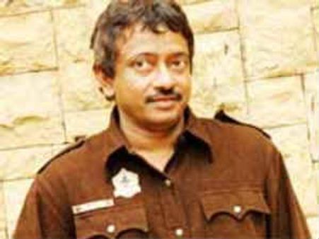 వర్మ బెజవాడ రౌడీలుకు ఎన్నారై సెగ