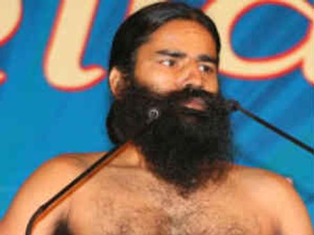 బాబా రామ్‌దేవ్ ఆరోగ్యం ఆందోళనకరం: డెహ్రాడూన్ ఆసుపత్రికి తరలింపు