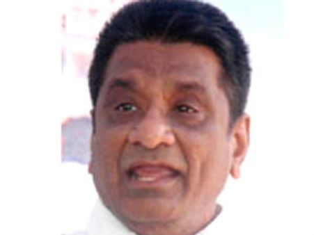 జగన్ కాదంటే నాగంతో, జైపాల్ రెడ్డిది ఐరన్ లెగ్: గోనె ప్రకాశ్ రావు