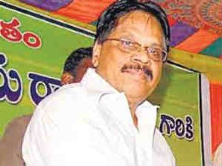 జగన్‌కు సొంత ఇమేజ్ లేదు, తండ్రి ఇమేజ్‌తో రాజకీయం: శత్రుచర్ల