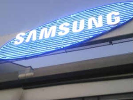 ప్రపంచంలో అతిపెద్ద స్మార్ట్ ఫోన్ తయారీదారుగా శ్యామ్‌సంగ్!