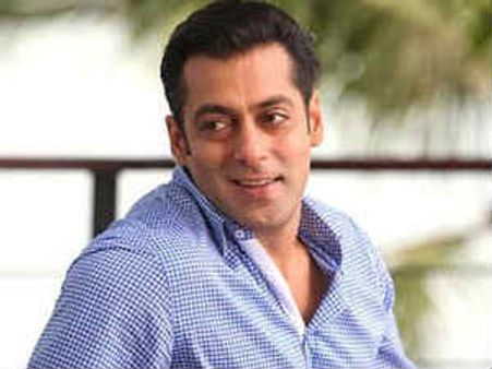 రాహుల్ గాంధీని వెనక్కి నెట్టి సల్మాన్ ఖాన్: బెస్టు ఫాదర్‌ కండల వీరుడే