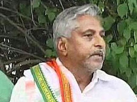 అంతొద్దు కానీ రాజీనామా చేయండి: టి-ఎంపీలకు జీవన్ రెడ్డి సూచన