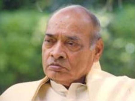 పివి ఫొటో లేకపోవడంతో ఇబ్బంది పడిన మంత్రులు