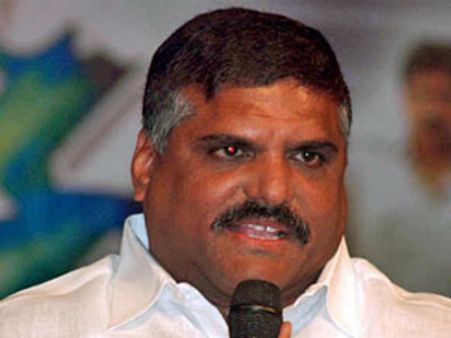 విస్తరణకు తెలంగాణ అడ్డంకి!
