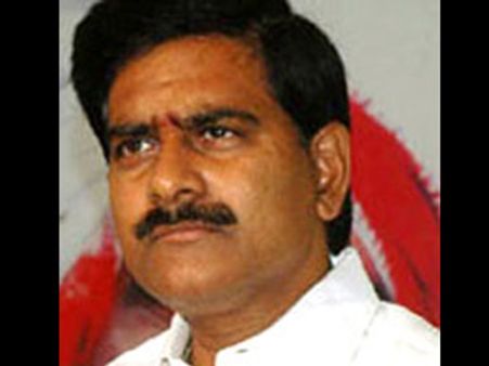 వైయస్ జగన్ వర్గానిది రాజకీయ వ్యభిచారం: ఉమ