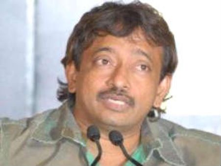 బెజవాడ రౌడీలు షూటింగ్ స్పాట్ వద్ద ఆందోళన