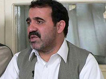 హమీద్ కర్జాయ్ సోదరుడిని కాల్చి చంపిన గార్డ్