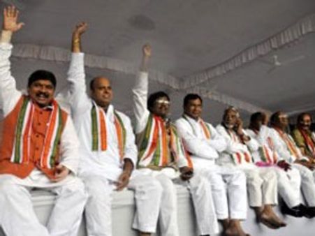 తెలంగాణ నేతలు, ఒయు విద్యార్థుల దీక్ష విరమణ