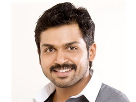 తమిళ హీరోలతో పోటీ పడలేక...