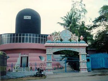 సత్య సాయి బాబా స్థాపించిన శివంలో దొంగతనం