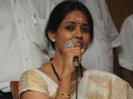 కనిమొళి కన్నా నేనే బెటర్, నిత్యానందతోనే!: రంజిత