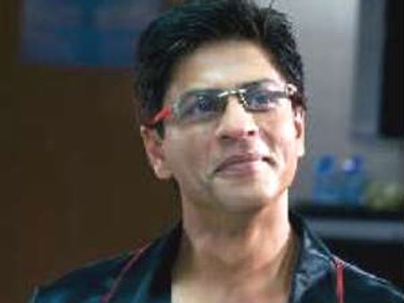 తెరపైనే హీరోలు వెనుక?