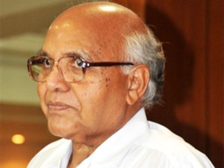 విశాఖ కోర్టులో రామోజీరావుకు ఎదురుదెబ్బ