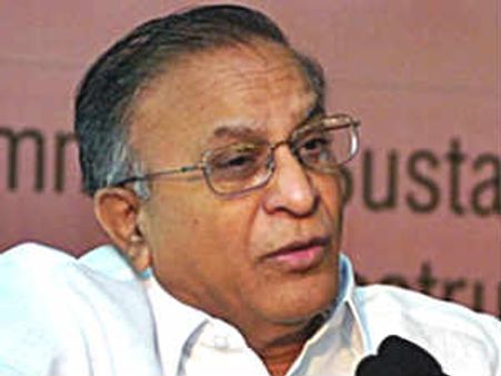 మృతికి జైపాల్ రెడ్డి కారణం: ఓయులో ర్యాలీ, ఉద్రిక్తం