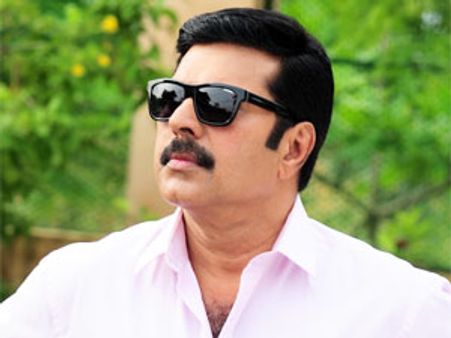 మమ్మూటీని ఏడు గంటలు ప్రశ్నించిన ఐటి అధికారులు