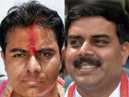 స్పీకర్ నాదెండ్ల తిరస్కరించే వరకు రాజీనామాలు