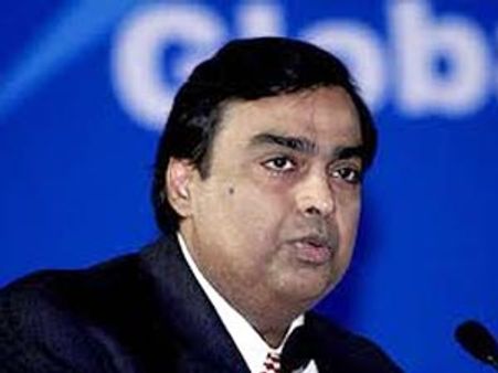 'అంబానీ సోదరులకు మీడియా అతి ప్రచారం'