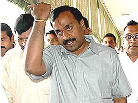 మరో మధుకొడా గాలి జనార్దన్ రెడ్డి, లోకాయుక్త రిపోర్ట్?