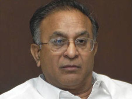 'కేంద్ర మంత్రి జైపాల్ రెడ్డి కనిపించడం లేదు'