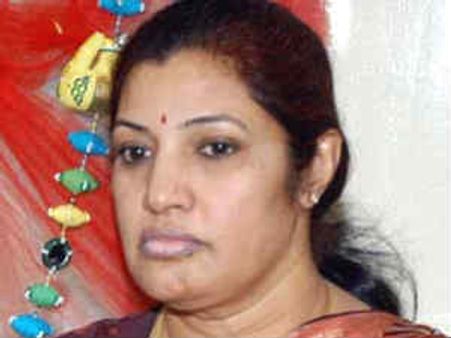 సీమాంధ్ర విద్యార్థుల నిరసనలపై పురంధేశ్వరి అసంతృప్తి