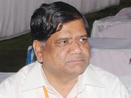 గాలి బ్రదర్స్‌కు షెట్టర్ మద్దతు, పదవులివ్వాలని సూచన